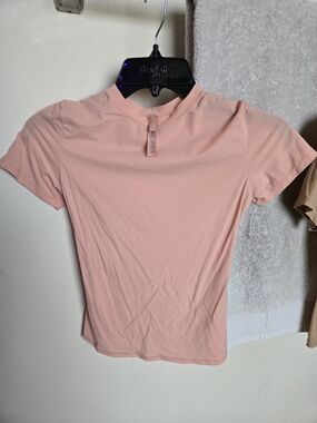 SKIMS Short Sleeve Crew Tee in Peach
